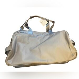 NWT Lululemon city essential duffle bag WASHED GREY/SILVER